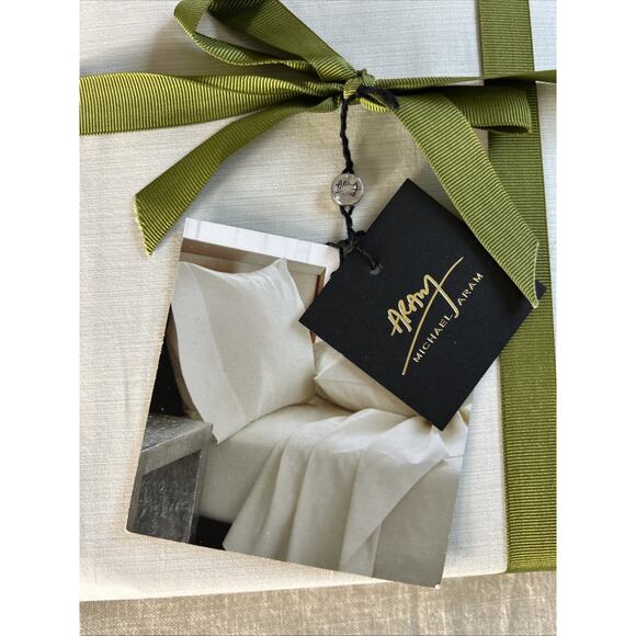 Michael Aram Striated Band 400 TC Cotton Queen Fitted Sheet Ivory Natural - Picture 2 of 7